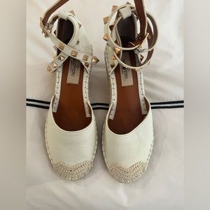 Gorgeous cream espadrille wedge size 37 never worn
